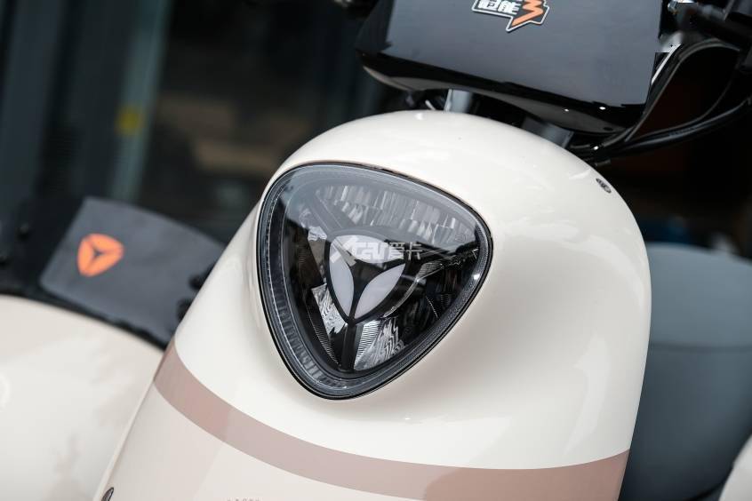 比老头乐还快乐 雅迪冠能m9旅行版实拍_搜狐汽车_搜狐网