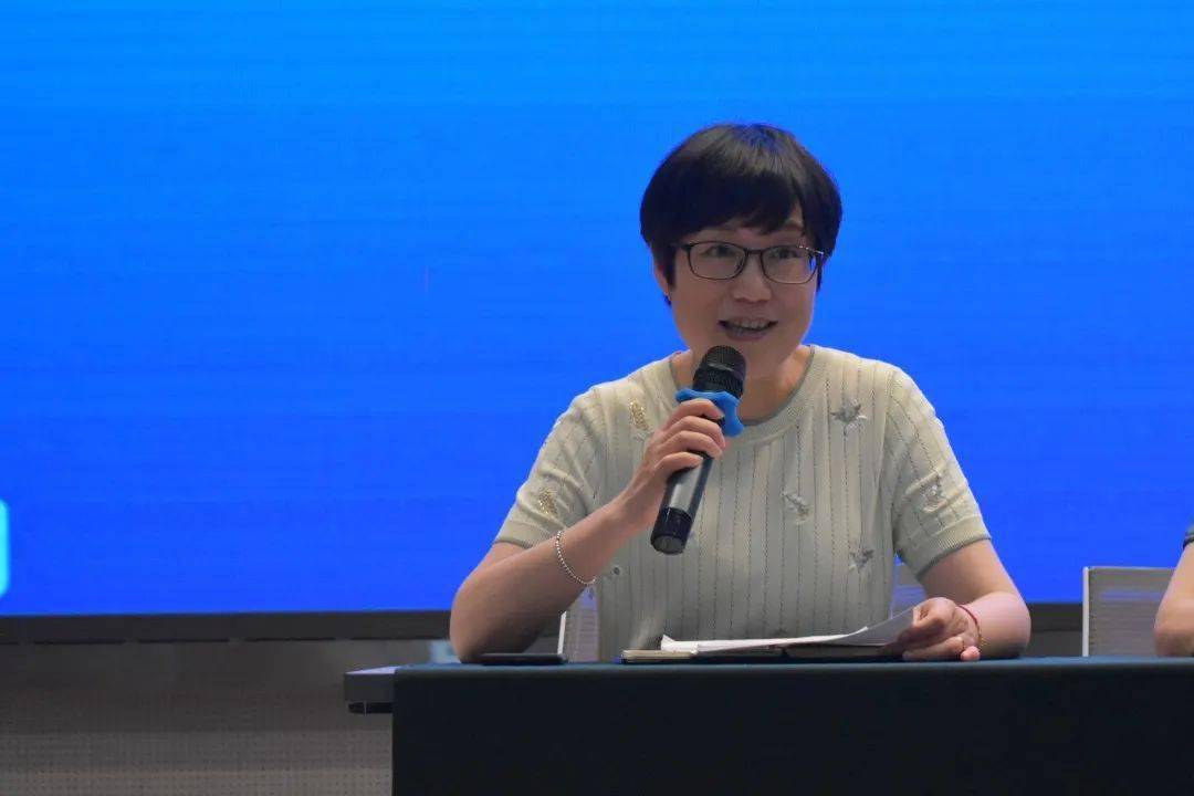 实干争先 团结进取——德清县求是高级中学召开2022学年期末工作会议