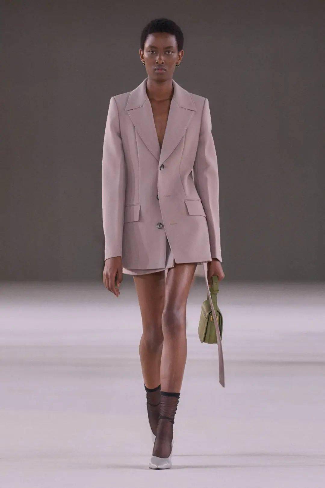 对话alexandre mattiussi:巴黎式极简主义 | 专访_系列_的设计_色彩