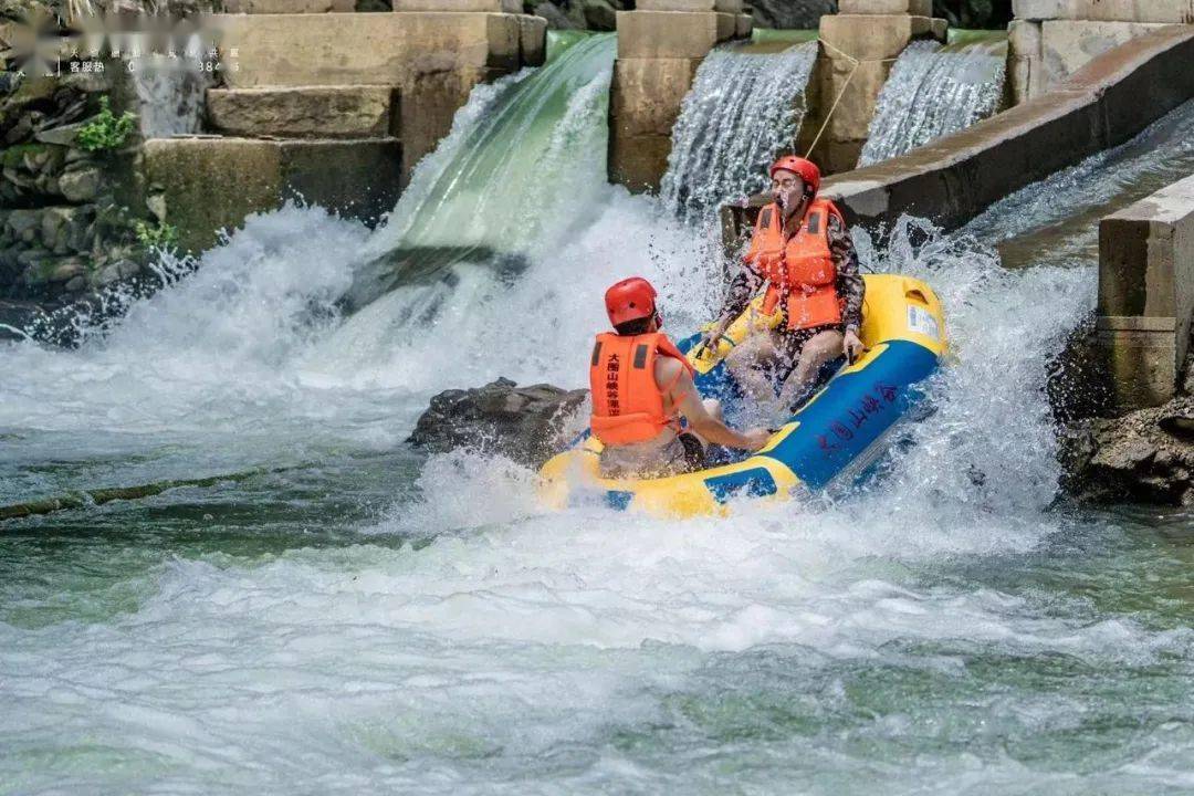 漂流总落差113米,最高落差3米,最长落差300多米,沿途有48个潭,48个滩