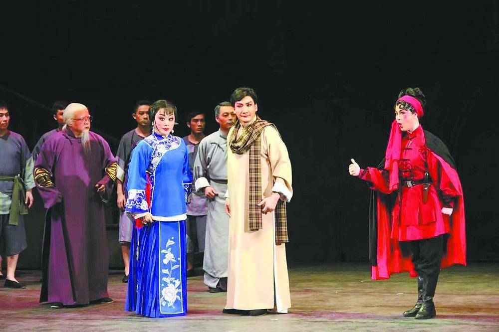 江门开平:粤剧名伶红线女故乡上演新派粤剧"嘉年华"_演出_进行_艺术