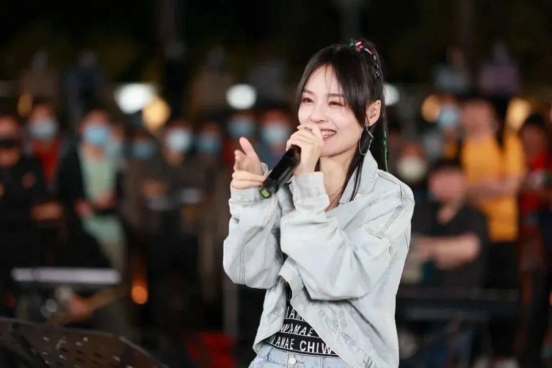 惊喜亮相本次音乐啤酒节特邀常州本土知名歌手当啤酒与音乐碰撞,将