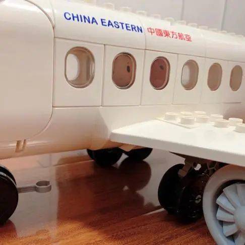 0 | 快来看看有没有你的crush模型_东航_飞机_服部