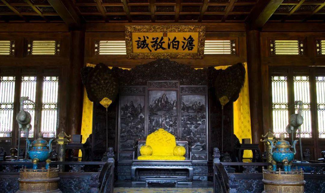 承德避暑山庄澹泊敬诚殿.