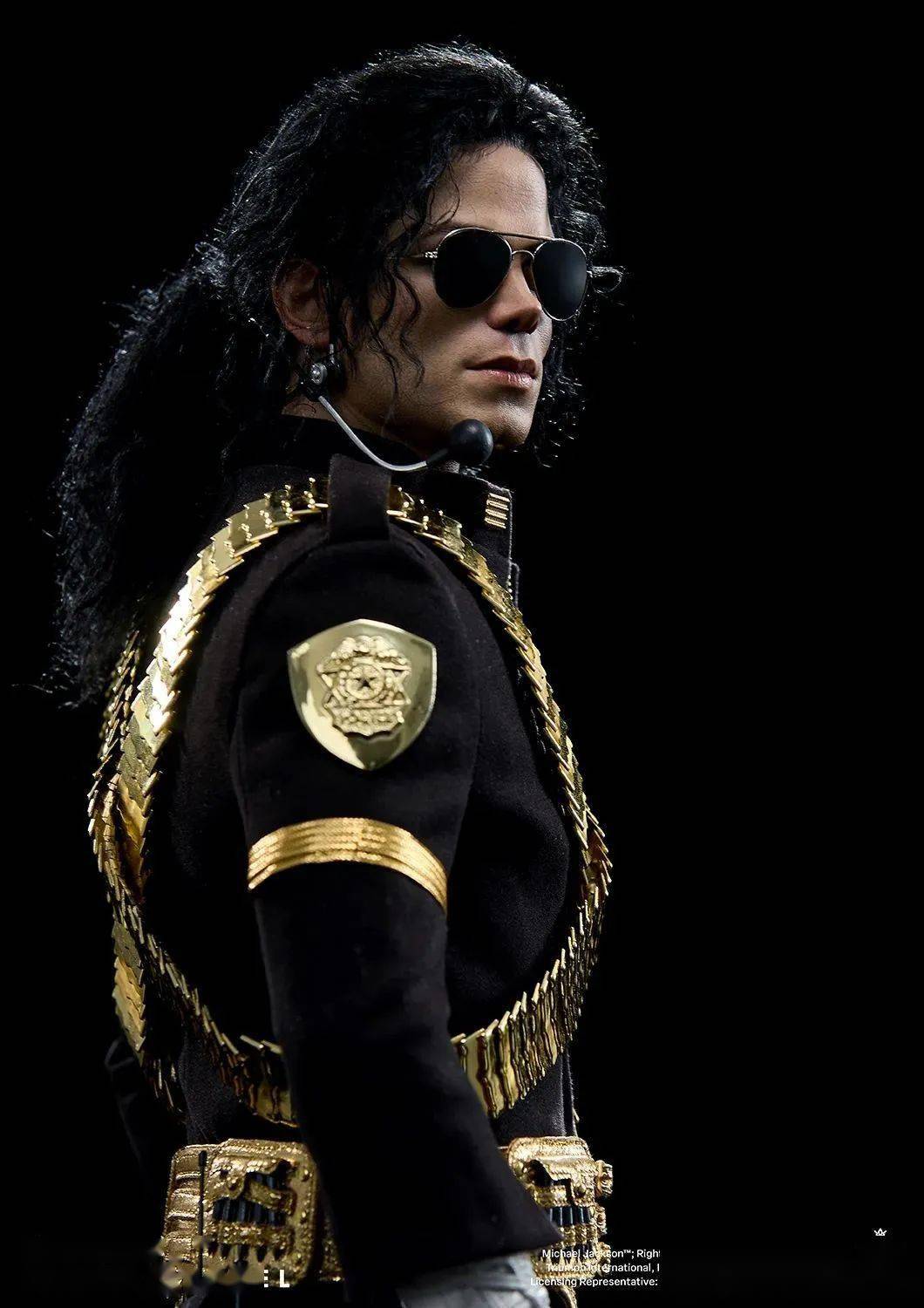 杰克逊遗产联合blitzway推出最新mj人偶!_label_black_细节