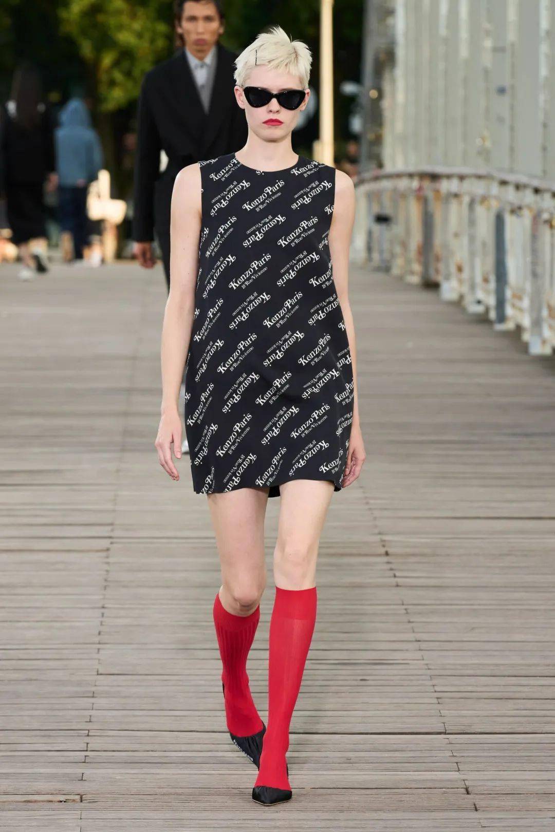 24春夏大秀 | vetements 春季成衣系列 | skims 最新泳装系列_kiko