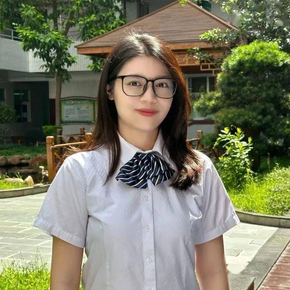 麦嘉琪吴晓桐希望获此殊荣的教师在以后的工作中,充分发挥辐射引领