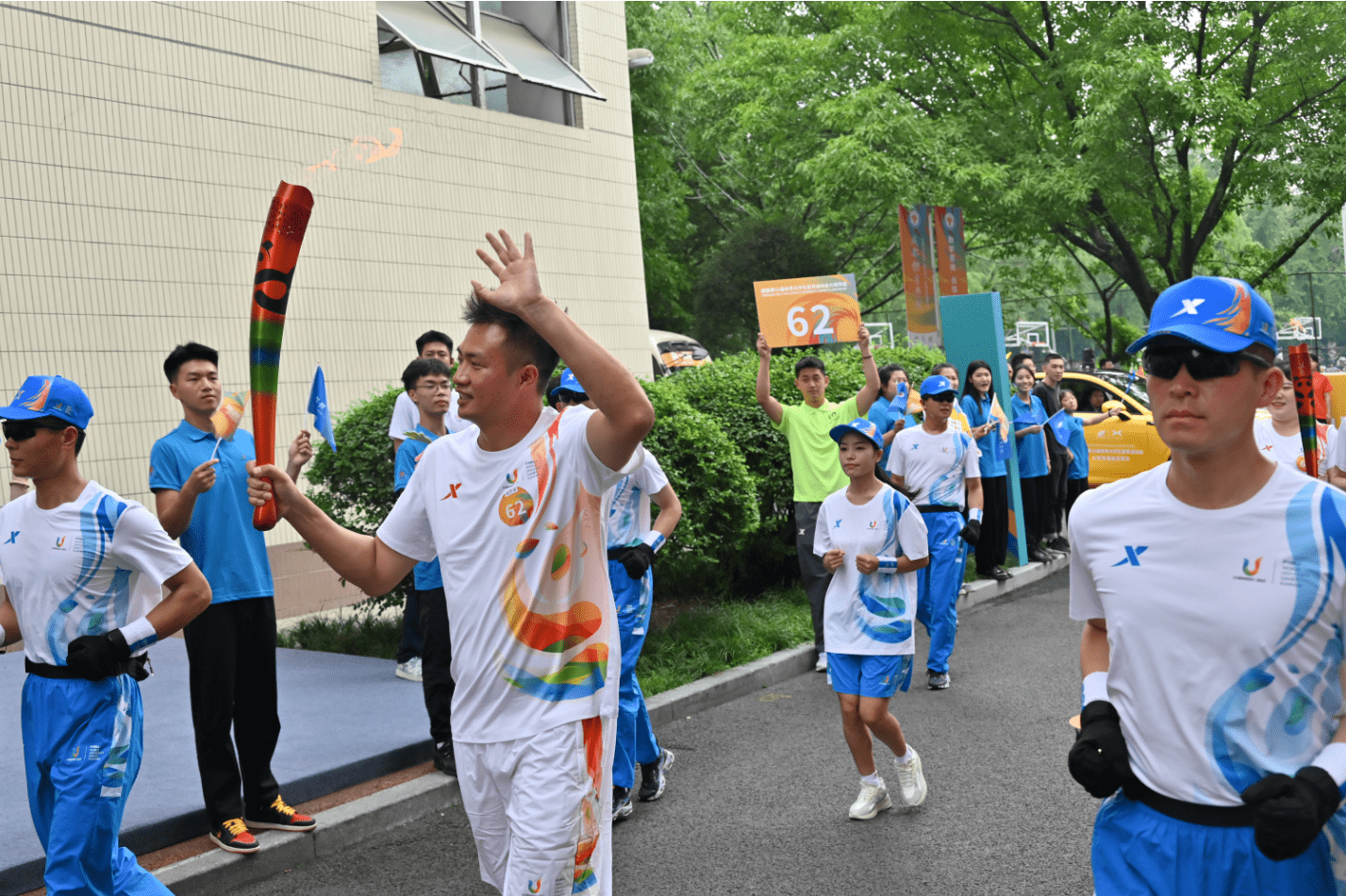 我是大运火炬手丨“三朝元老”尹靖：大运会是人生中最美好的回忆之一