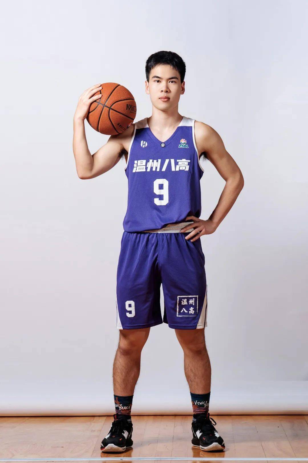 章新源黄浩然叶晨然严华铿申韩中教练团△向右滑动,查看更多力克强手