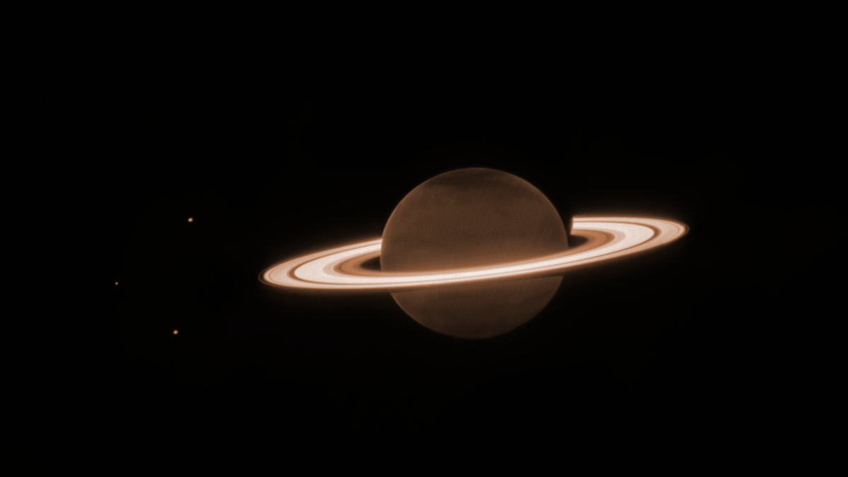 韦伯太空望远镜首次拍摄土星高清照 展示了土星标志性的环状结构