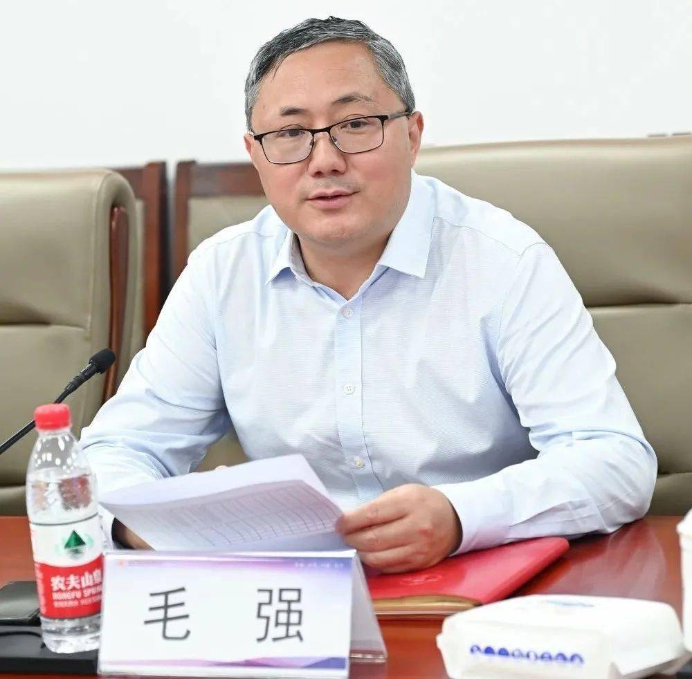 附属中学校长毛强分别为中国科学院三位研究员,博士生导师——郭建友