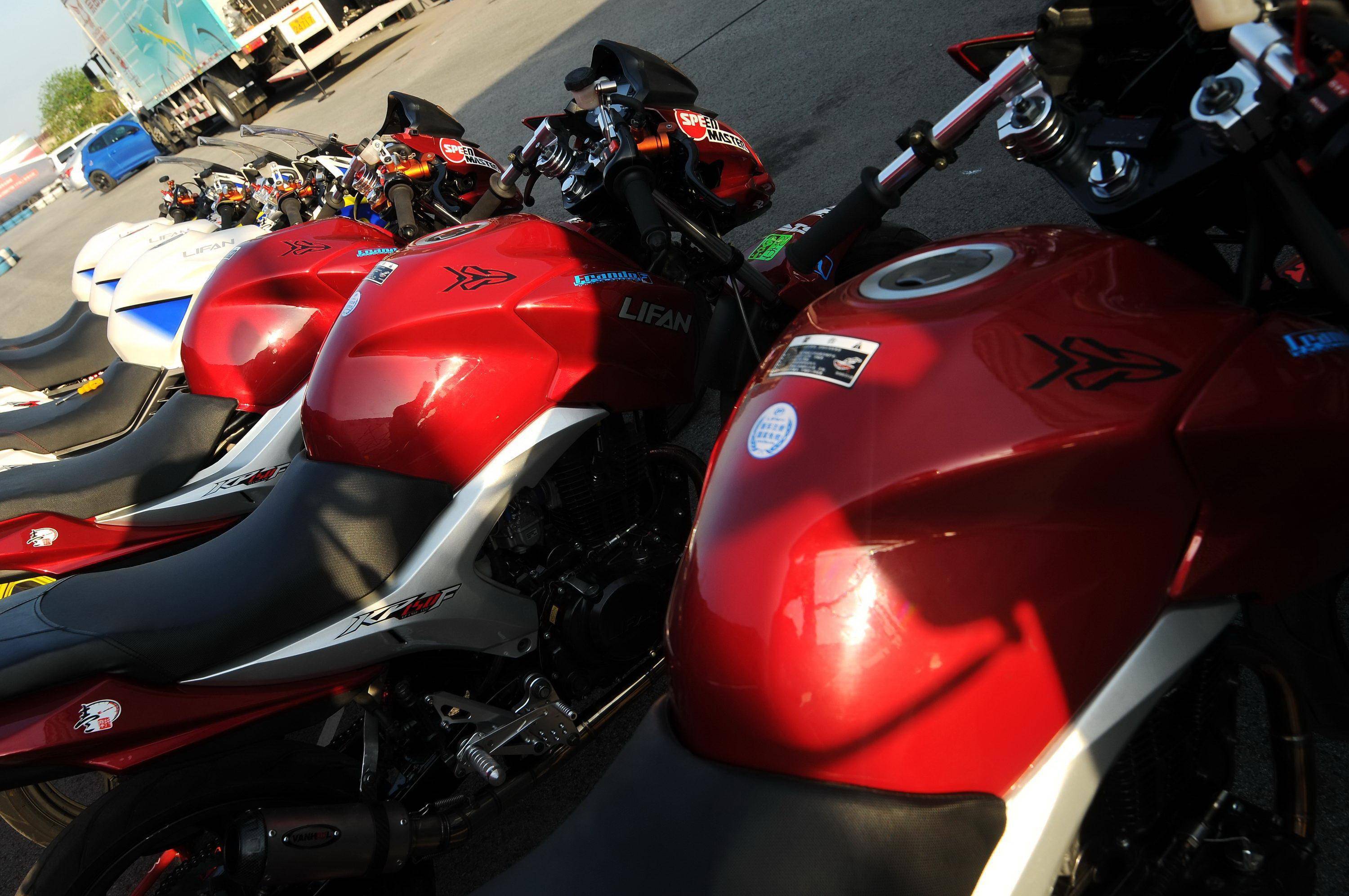 旧图集:crrc 里的力帆 kp150r 赛车(上)_比赛_年度_的图片