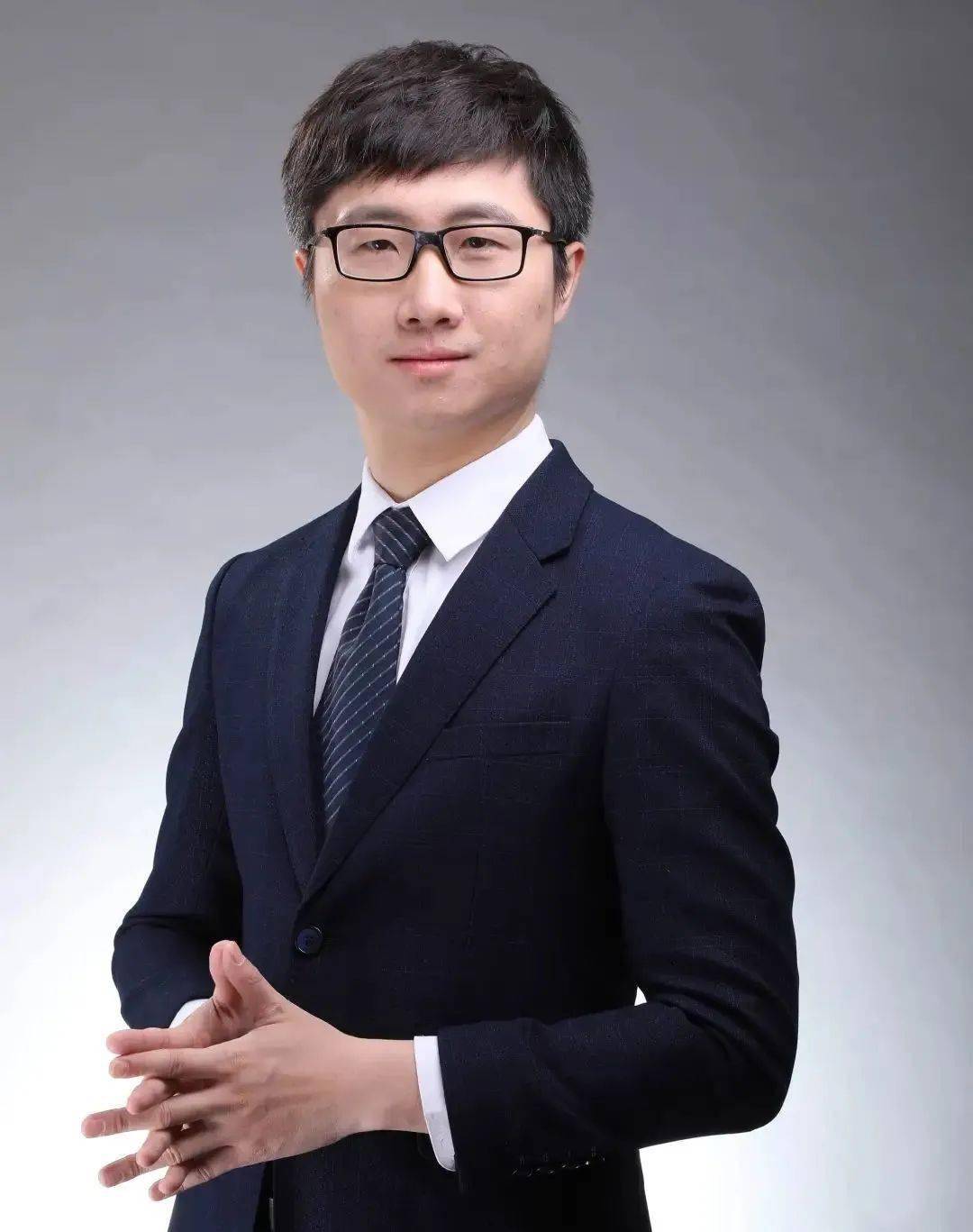 除此之外,还有丰富的线上/线下互动环节及和嘉宾1v1