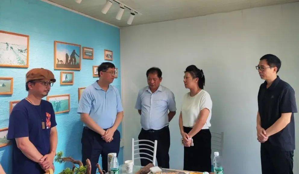 7月4日,香港特别行政区政府驻武汉经济贸易办事处主任郭伟勋,到上蔡县