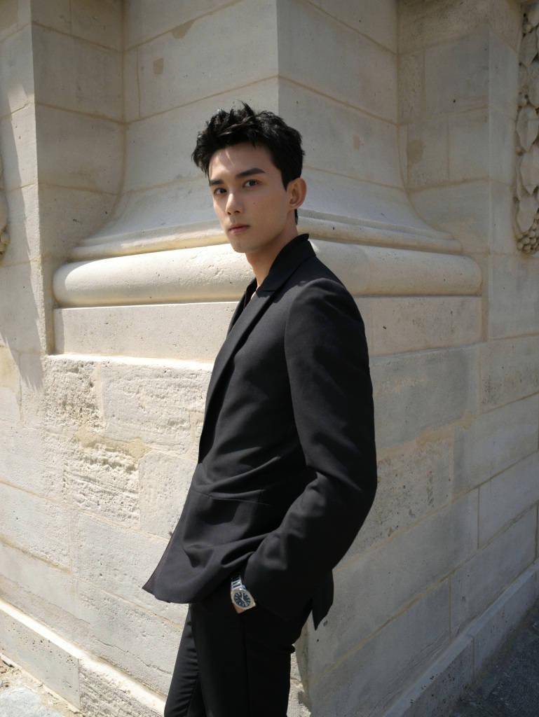 很是期待吴磊未来能演绎年少有成的霸道总裁角色呢