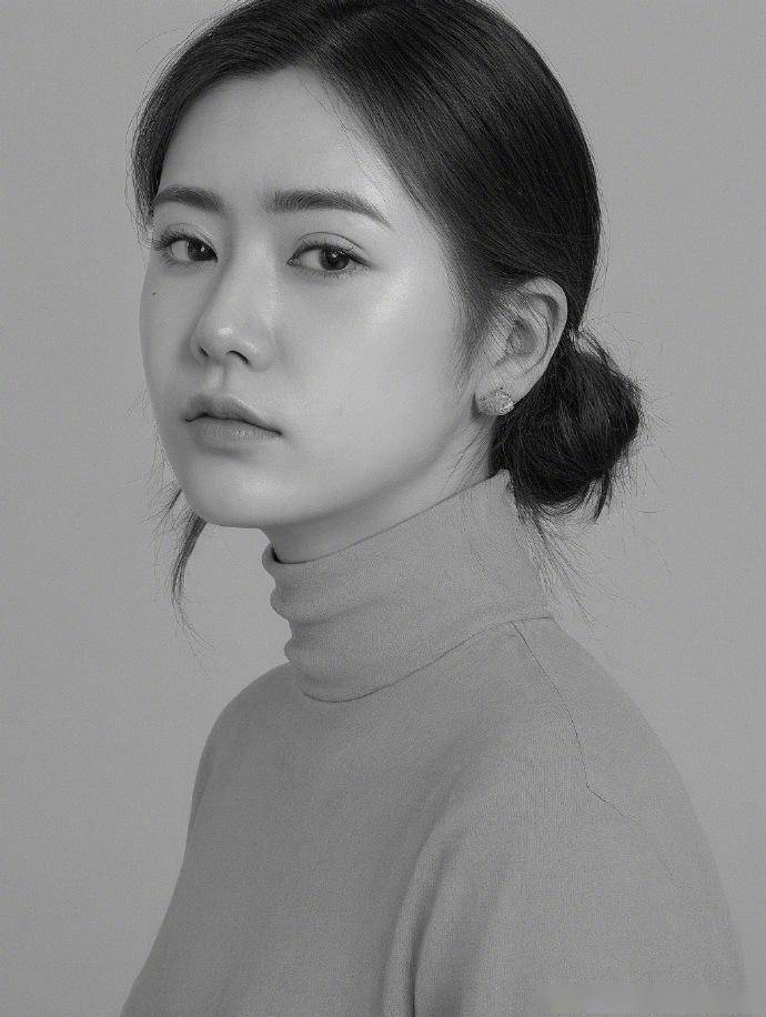 完全不像内心狂野的日本少妇 福原爱晒ai照网友叹:我的机器人女友