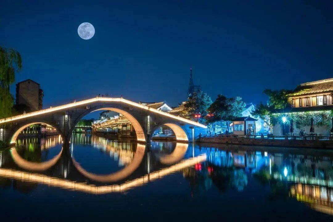 【部分国庆不加价】月河古镇御用酒店!临湖而建40亩私家庭院!