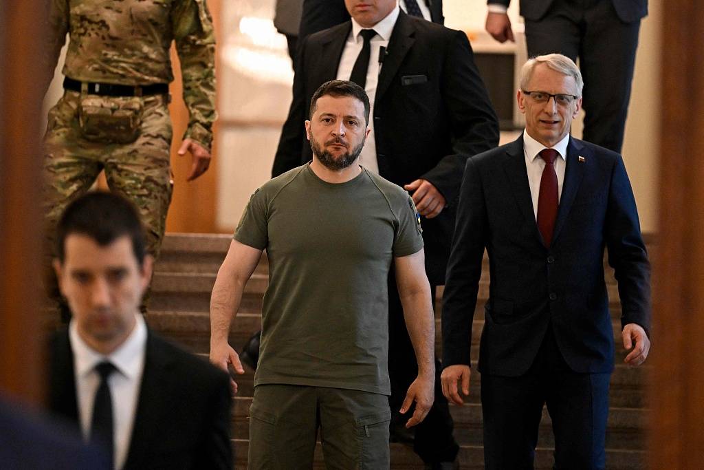 美媒:要弹药遭拒,泽连斯基粗暴抨击保加利亚总统_武器_访问_拉德夫