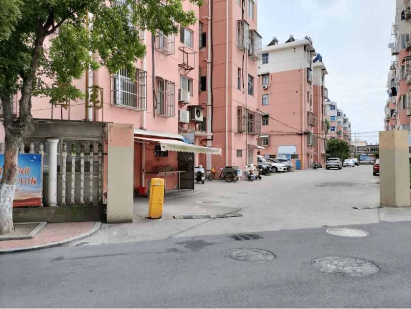 荷园小区:打造红色微网格 共建美好新家园1