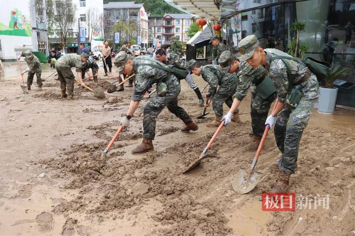 恩施军民合力处理一起山洪险情_救援_建始县_受灾