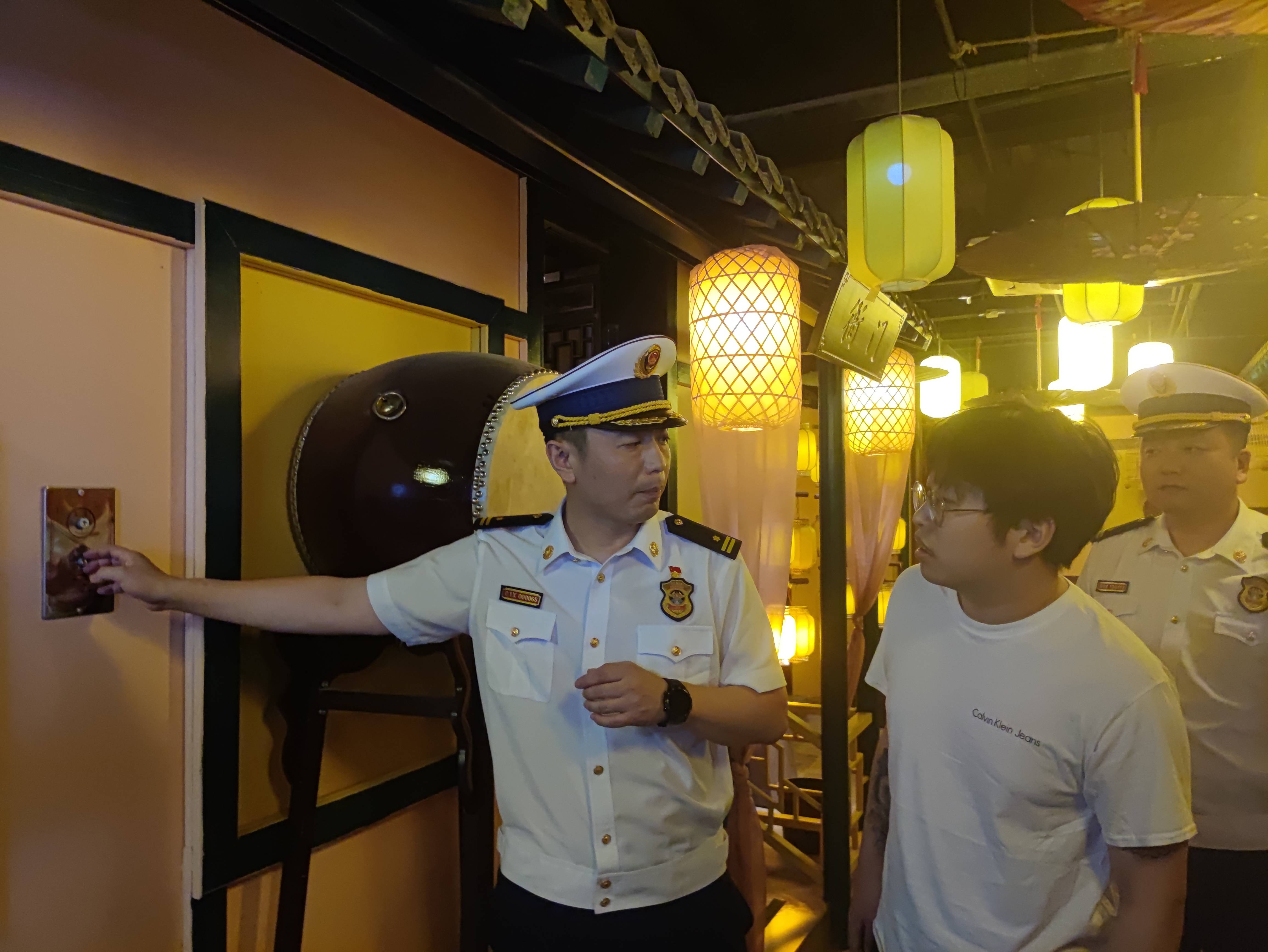 北京市消防救援总队联合六部门开展密室类剧本娱乐场所检查行动