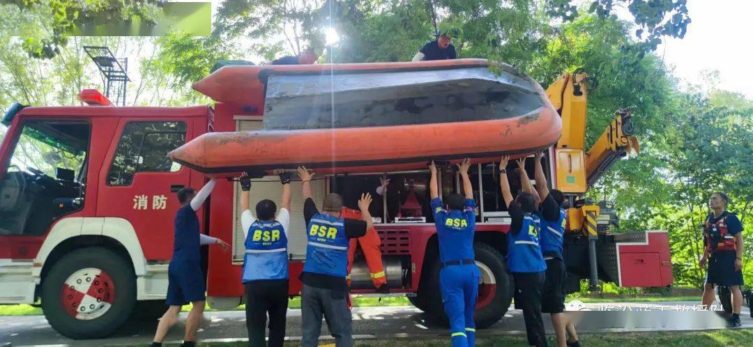 临汾蓝天救援队接紧急任务调动,临汾汾河彩虹桥段附近需进行打捞溺水