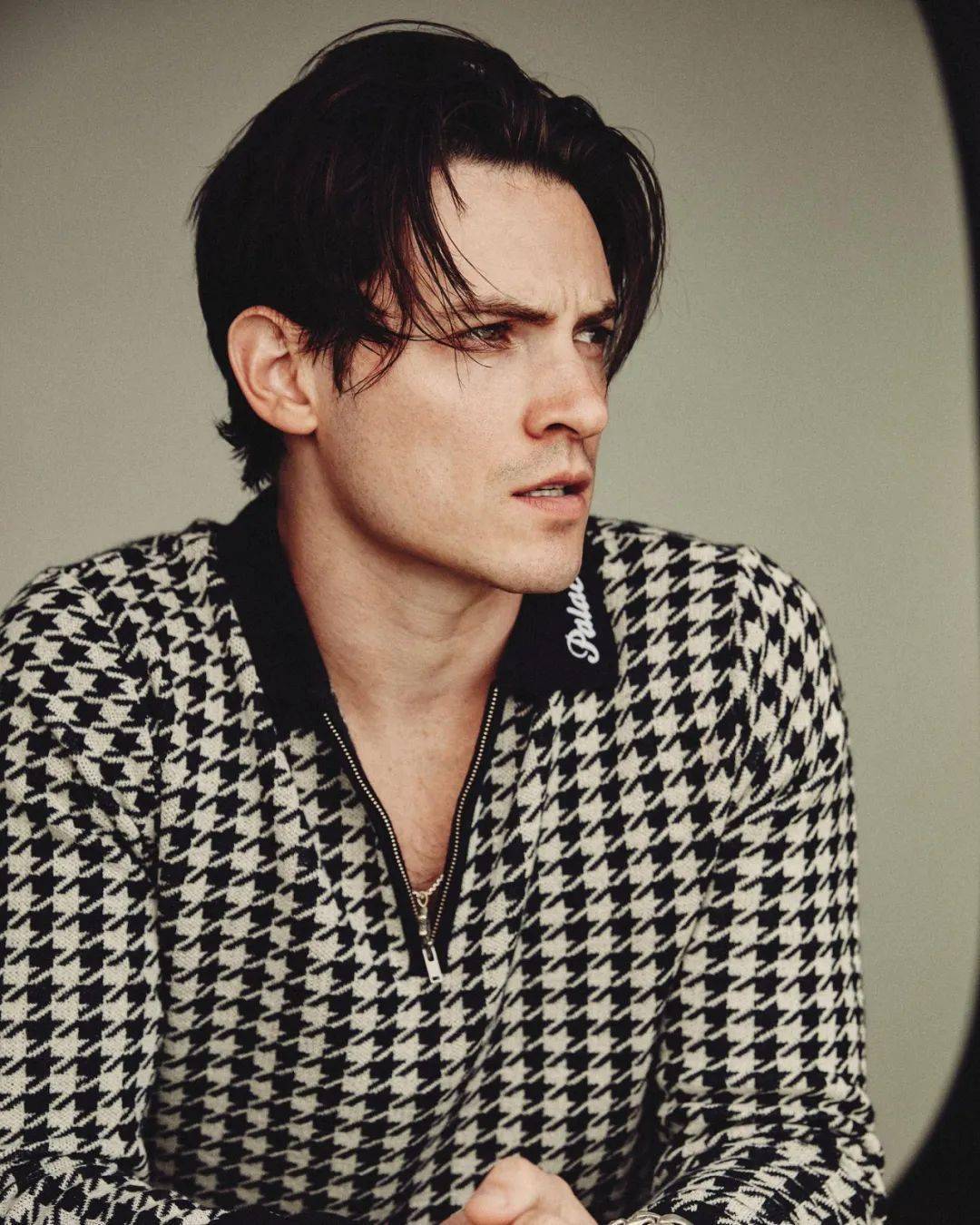 就凭借《dynamite》和《life goes on》这两首歌,david stewart 已经