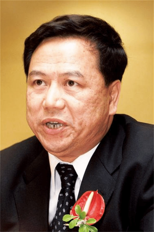 王志才:母亲是郡主,二婚妻子是"晴格格",豪宅就在紫禁城旁边_王艳