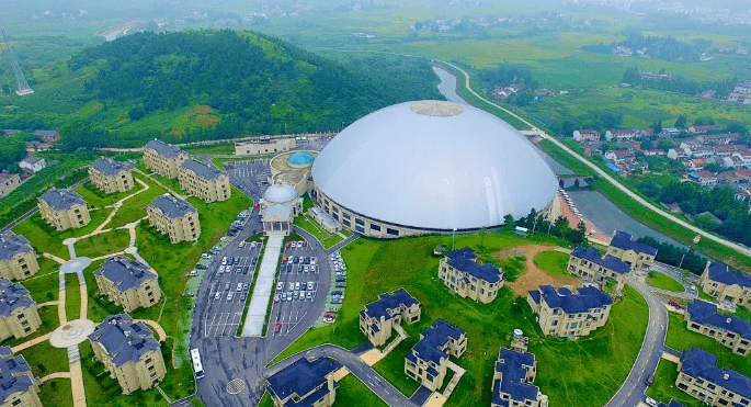 国轩·温泉宫05地址:汤池镇外经大道金孔雀温泉旅游度假村,是国家4a级