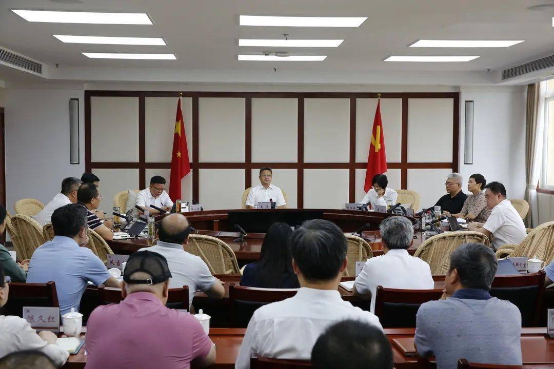 记者 熊辉 摄区委常委会举行会议传达贯彻市委书记袁家军调研北碚指示