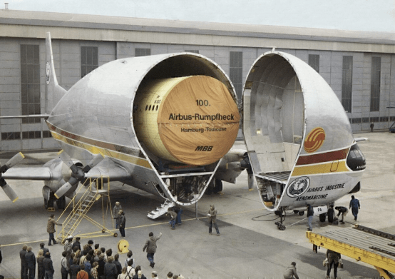 第6架"超级大白鲸"下线,"大白鲸"机队新业务正在发力_belugaxl_空客