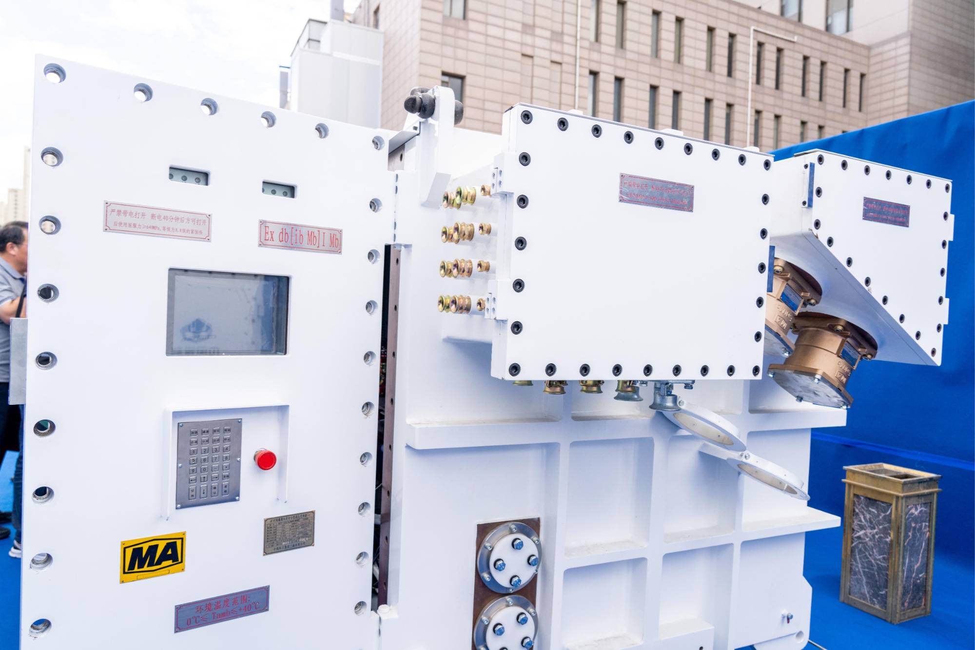 数量应用最多,应用效果最好的6kv矿用隔爆兼本质安全型高压变频器应用