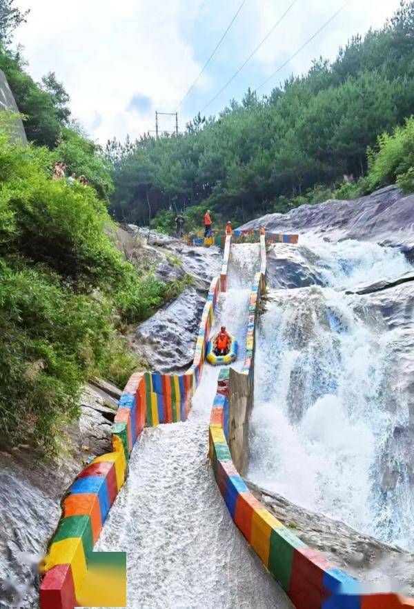 湖北麻城天景山漂流船遭游客疯抢,景区回应:人太多管不过来_管理_长江