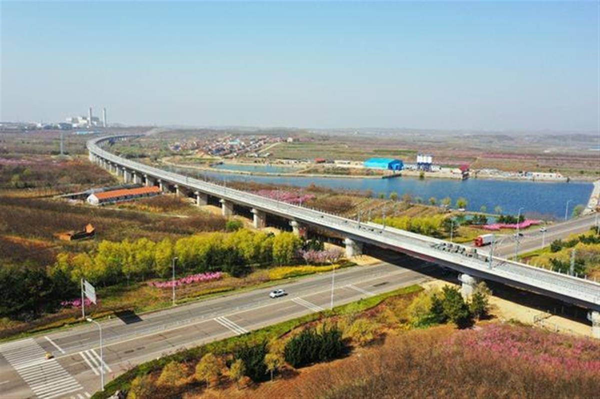 即将开通的莱荣高铁被分包商实名举报偷工减料,官方:已成立调查组,将