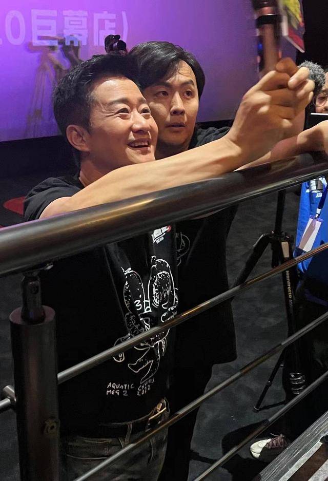 携《巨齿鲨2》来南京,吴京透露将与郭帆合作中国怪兽电影_观众_深渊