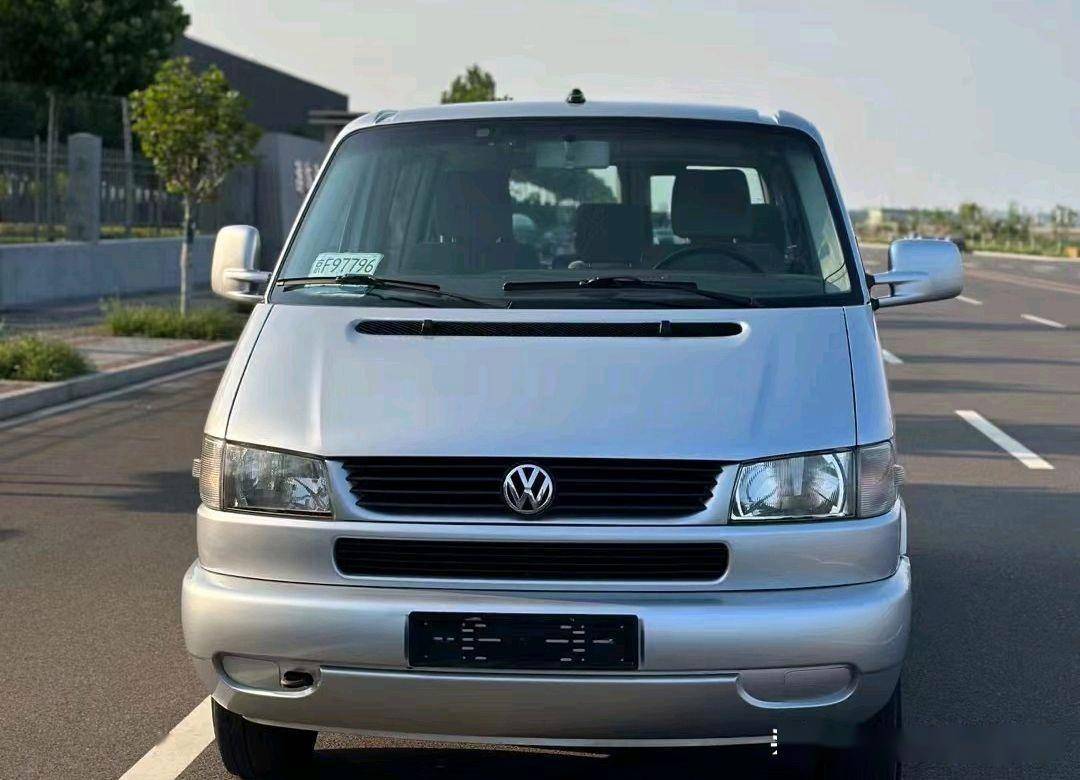 大众经典"面包车",尾部对开门设计,2.