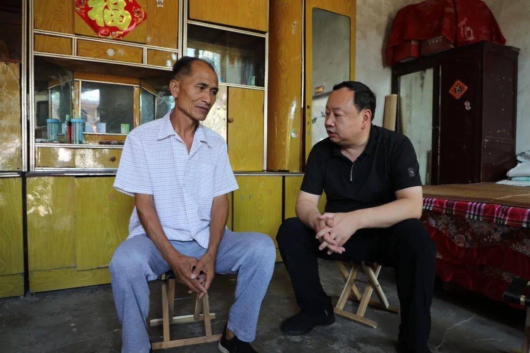 邯山区委书记刘海川带队走访慰问军退人员_服务_带着_活动