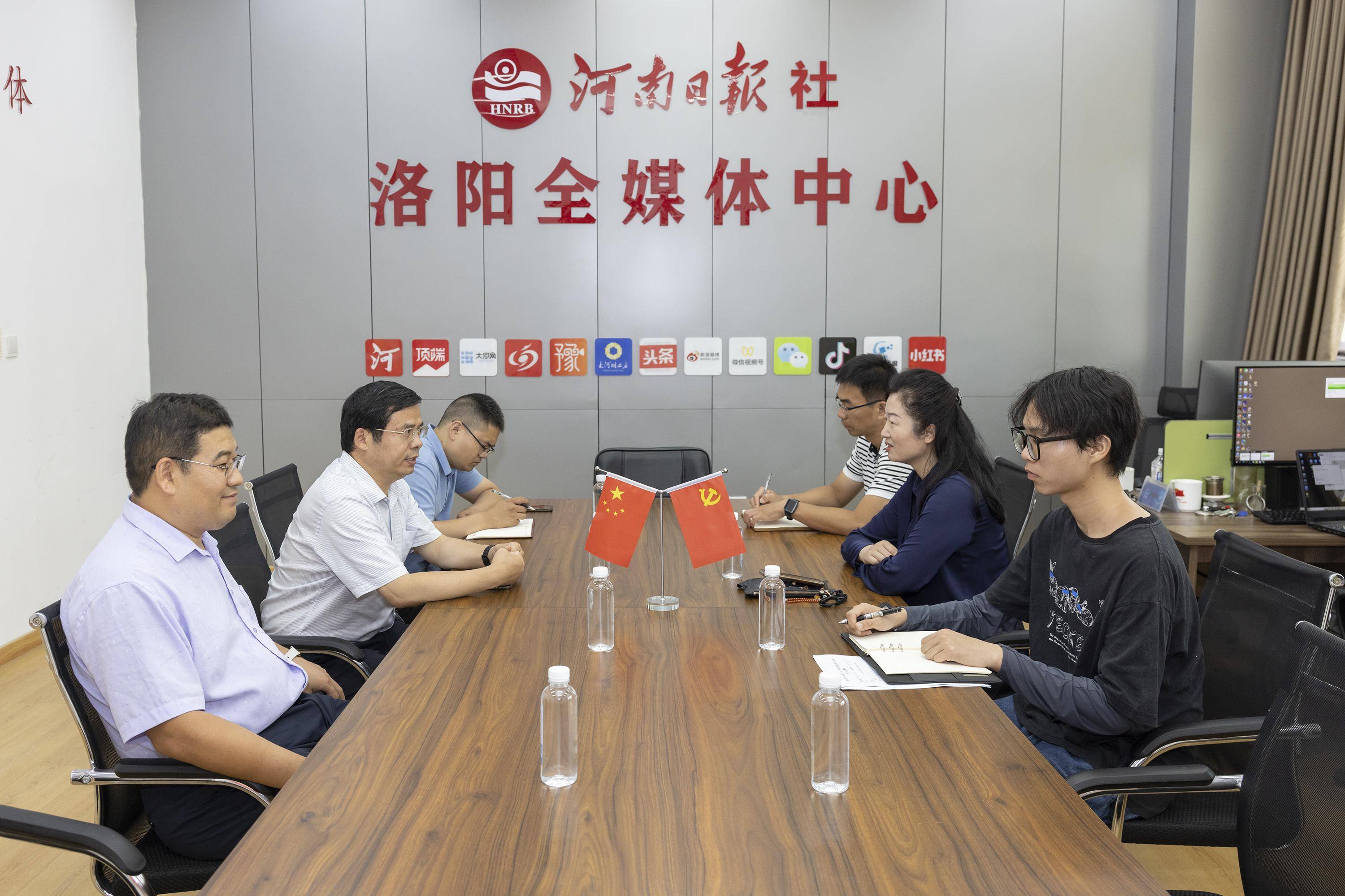 洛阳市民营经济发展促进中心主任张晓莉到洛阳分社参观交流_河南_传播_田宜龙