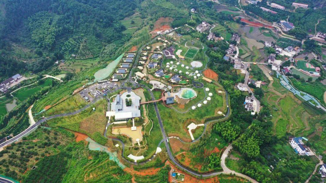 山野田园 养生天堂——崇义县以民宿集群为抓手 打造大湾区生态康养