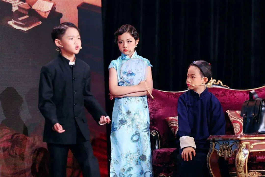 麦田星艺2023年中戏剧公演剧目《群猴》精彩回顾_话剧_崔熙_张郡格