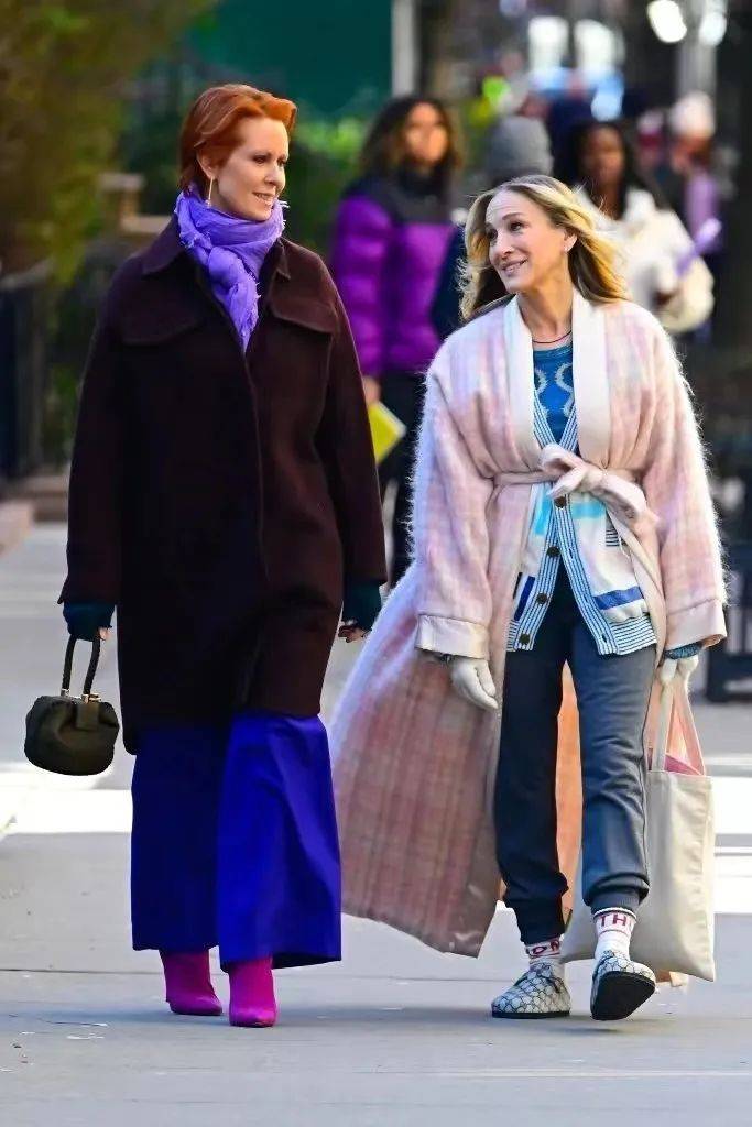 《芭比》后遗症——一键购入勃肯鞋_品牌_arizona_人民币