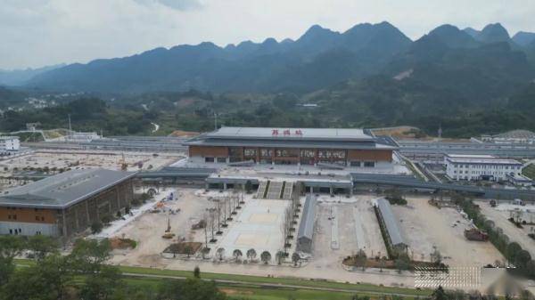 贵南高铁荔波站完成施工建设,这也是贵南高铁贵州段内新建最大车站