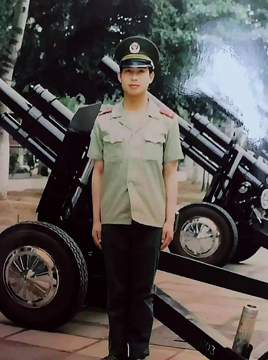点赞!光荣闪亮的名字:退伍军人_公司_南山_退役