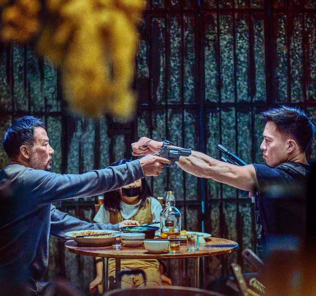 两人就合作过《奇逢敌手》,2009年又合作了《灭门》《撕票风云》