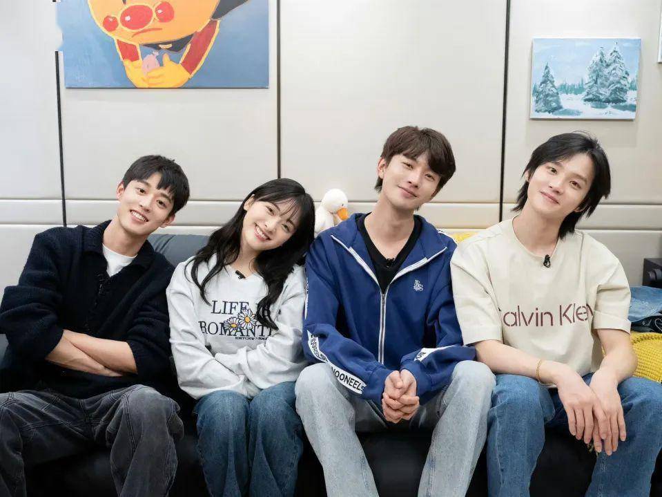 ins上最火的95后小花,竟然是她!_沈月_vlog_工作