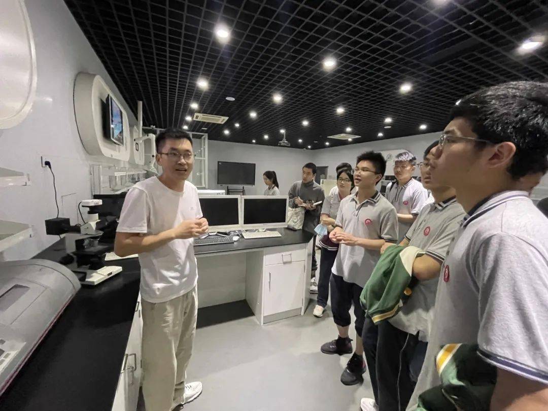 出实招见实效!区教育局与华东理工大学合作办学最新进展情况