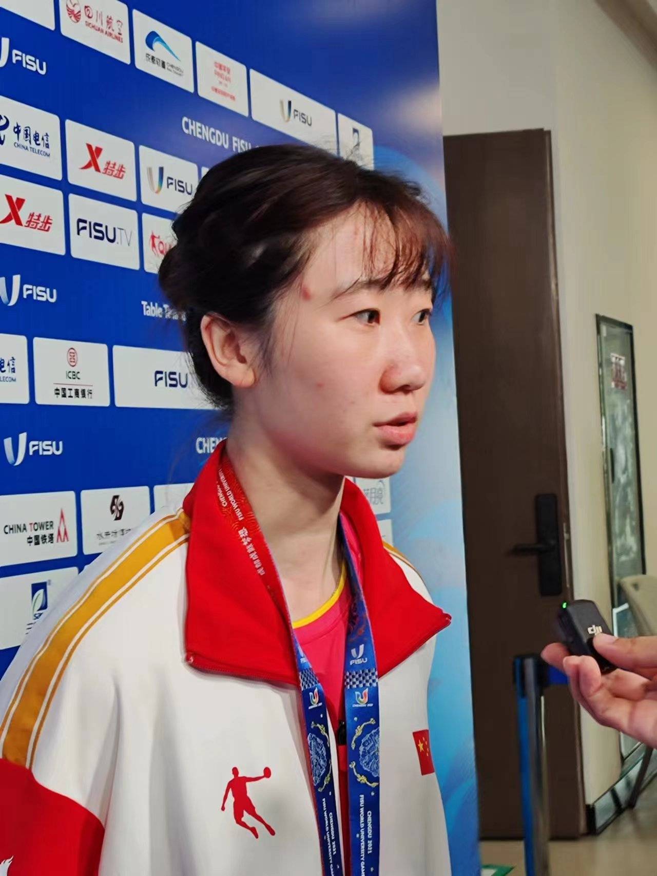 大运会乒乓球女双中国包揽冠亚军,中国队赵尚:即使面对队友,也积极