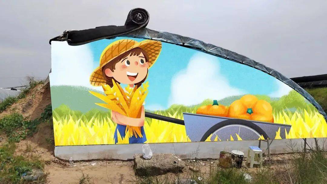 据了解,此次彩绘的50个大棚墙面和1处厂房外立面,共计1300平方米,目前