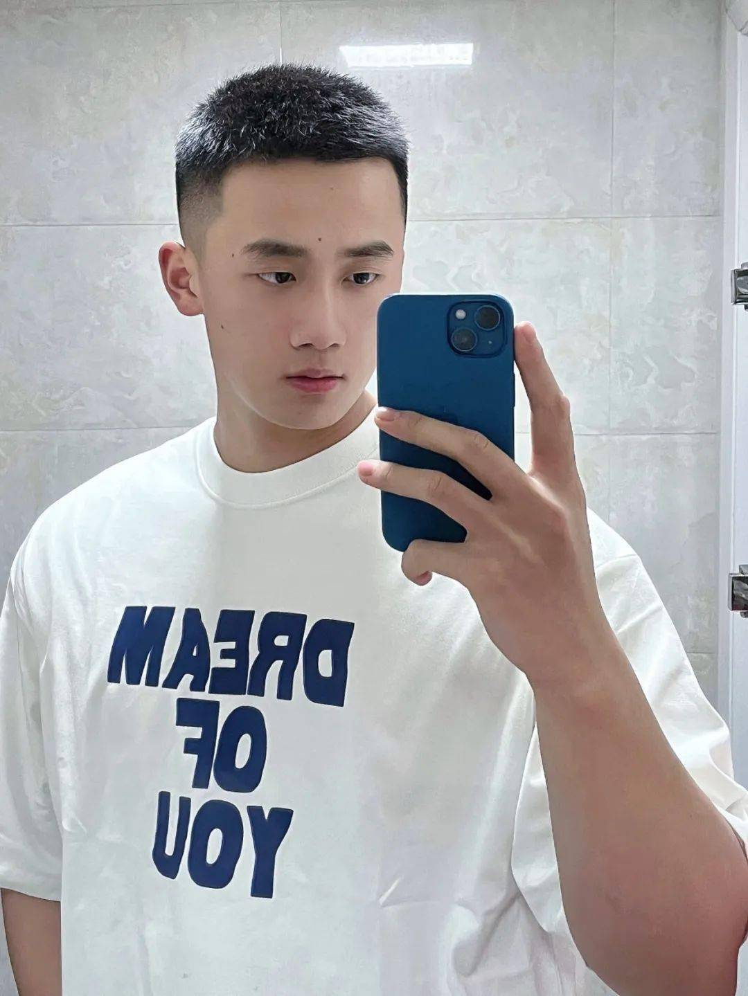 少年感满满的9款男生短发