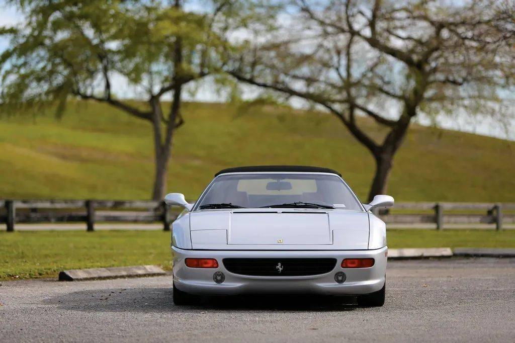 凭着稳定的输出和正版授权,tlv的法拉利系列一直不愁卖!